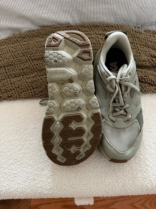 Hoka One One - Picture 2 of 9